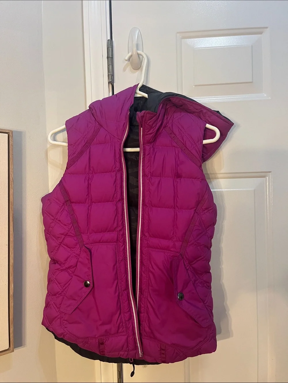 Ivivva Girls' reversible Reflective detail Goose Down Hooded Quilted Vest